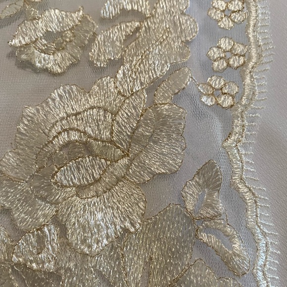 Brides & Hairpins Florentine 108” cathedral Veil main image 10